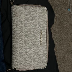 Micheal Kors wallet